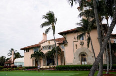 Chinese woman arrested at Trump resort with malware on thumb drive