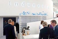 National pride: People gather around Indonesia’s national pavilion at the 2019 London Book Fair, where Indonesia was selected as the Market Focus this year. 