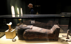 Egypt unveils 2,500-year-old mummy at forgotten cemetery