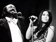 Anggun to perform a virtual duet with Pavarotti