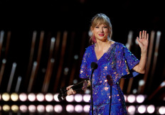 Taylor Swift vows to use her voice to speak out vs racial injustice