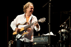 Ritenour's '6 String Theory' and its expanding musical legacy