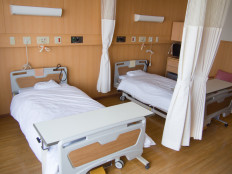 privacy curtain hospital