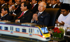 Malaysia revives massive Chinese rail project