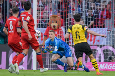 Bayern's title hopes hit as Neuer out for two weeks with calf injury