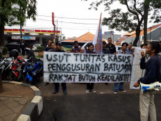 Residents sue Tangerang administration over eviction