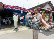 Polls big success both at home, abroad