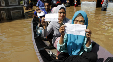 Elections a success despite flooding in West Java