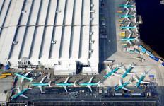 Boeing 737 MAX cancellations pile up during production halt