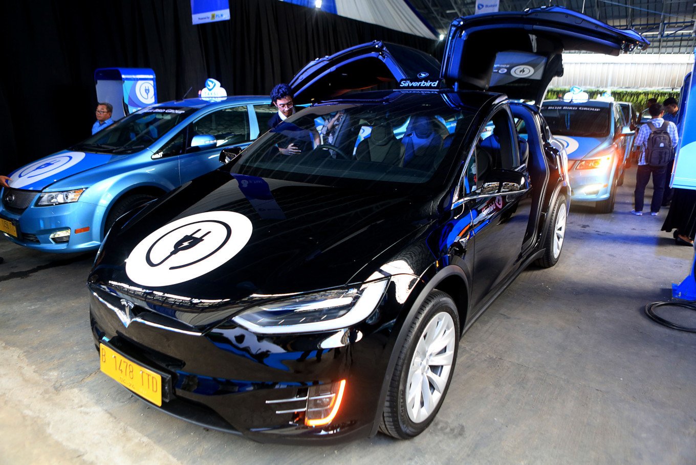 Tesla Model X 75D A/T milik Blue Bird yang diluncurkan untuk layanan Silver Birdnya | Foto: Seto Wardhana / Jakarta Post