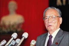 Vietnamese ex-president who ousted Khmer Rouge dies aged 99