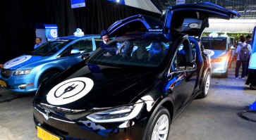 Blue Bird launches e-taxis