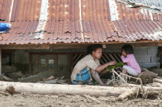 Road links cut, fuel prices rise after flash floods in Sigi