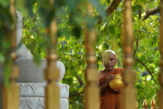 Suicide bombers fuel fears among Sri Lanka's majority Buddhists