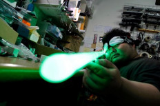 Attack of the clones as Star Wars fans design own lightsabers