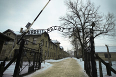 Holocaust survivors urge Facebook to remove genocide denial posts