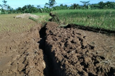 112 families leave homes as land keeps shifting in Sukabumi