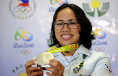 Filipina Olympic star fears for life over Duterte foe list