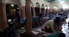 For some Muslims in Blitar, Ramadan night prayer is exercise