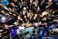 Uber chief tightens grip with top execs' departures