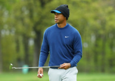 Tiger chases 16th major, No. 1 spot as PGA pratice begins