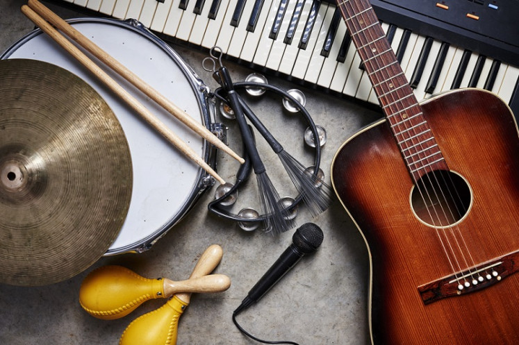 The total number of royalty distributed this year is about Rp 1.69 billion (US$116,857.58), collected from the use of musical works in karaoke places, restaurants, television, malls, hotels, and other entertainment centers.