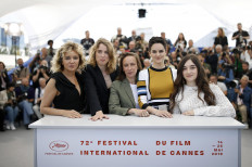 'Lady on Fire' by female promise Sciamma sets Cannes ablaze