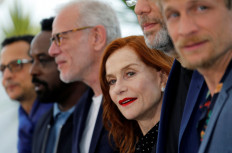 An understated Huppert anchors bittersweet family drama 'Frankie'