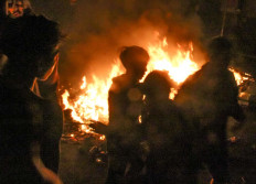 Post-election unrest grips Jakarta 