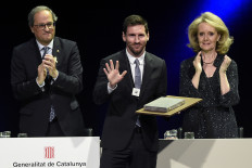 Messi to make public statement Sunday after shock Barcelona exit 