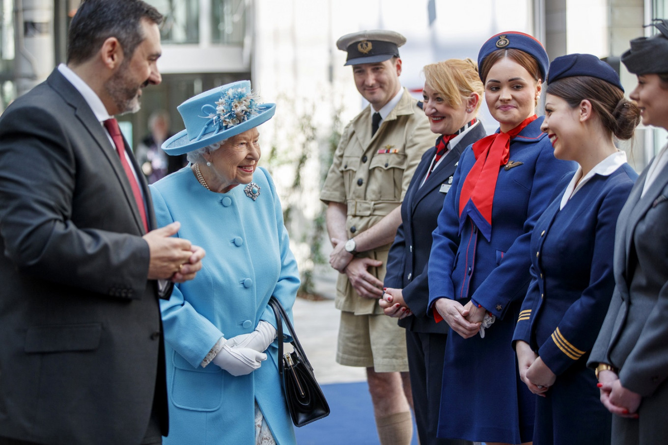 Queen Elizabeth Marks 100 Years Of British Airways People The Jakarta Post