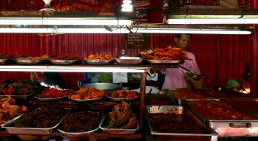 Where to have 'sahur' in Jakarta