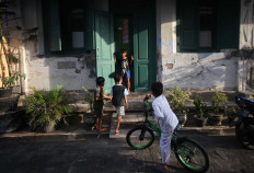 Children play in the neighborhood of Kauman. JP/Boy T. Harjanto