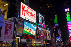 Stage startup offers hangouts, voice lessons with Broadway stars