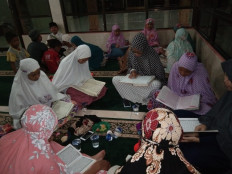 Eat, pray, share: Youths engage in Ramadan activities