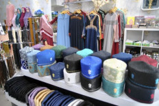 Retailers blame postelection riots for sluggish Ramadan sales