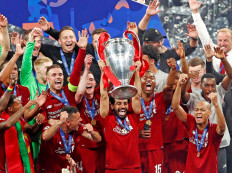 Liverpool leave title rivals breathless