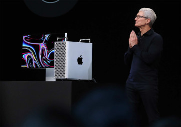 Apple chief defends pulling app used by Hong Kong protesters