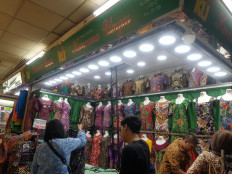 Tanah Abang vendors enjoy Ramadan sales despite slower year