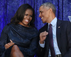 Obamas&rsquo; production company will make podcasts for Spotify