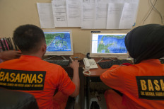 Idul Fitri sea accidents: Three boats sink in bad weather