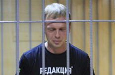 Investigative journalist put under house arrest in Moscow
