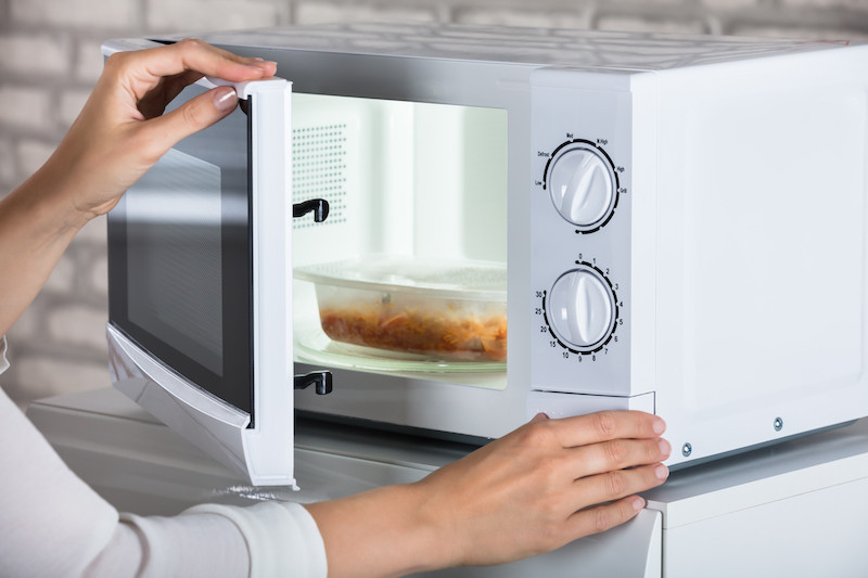 7 things you should never heat in the microwave - Lifestyle - The