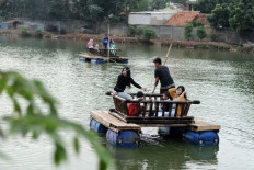 Once-dirty Bekasi lake now tourist magnet