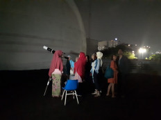 Astrophiles marvel at Jupiter at Jakarta planetarium