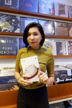 Dear Jane: Pratiwi Juliani’s contemplation on love affairs