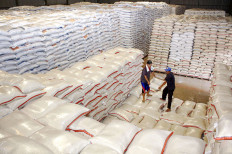 Bulog accuses 'mafia' of manipulating rice for the poor 