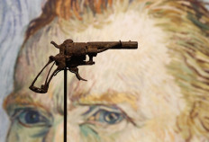 Gun 'that ended Van Gogh's life' sells for nearly triple estimate