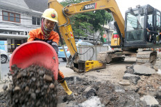 Residents object to sidewalk construction in Cikini, fearing poor outcomes