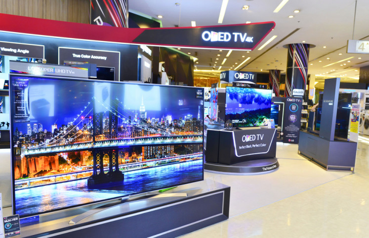 Suggesting scanning a TV every few weeks reveals how vulnerable smart TVs, specifically Samsung’s QLED TVs, can be. 